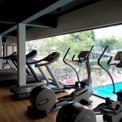 หางาน สมัครงาน The British Club Bangkok 7